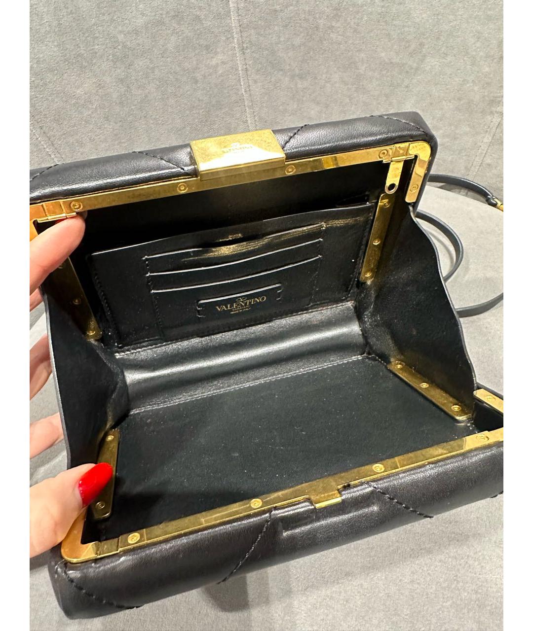 VALENTINO Черная кожаная сумка через плечо, фото 4
