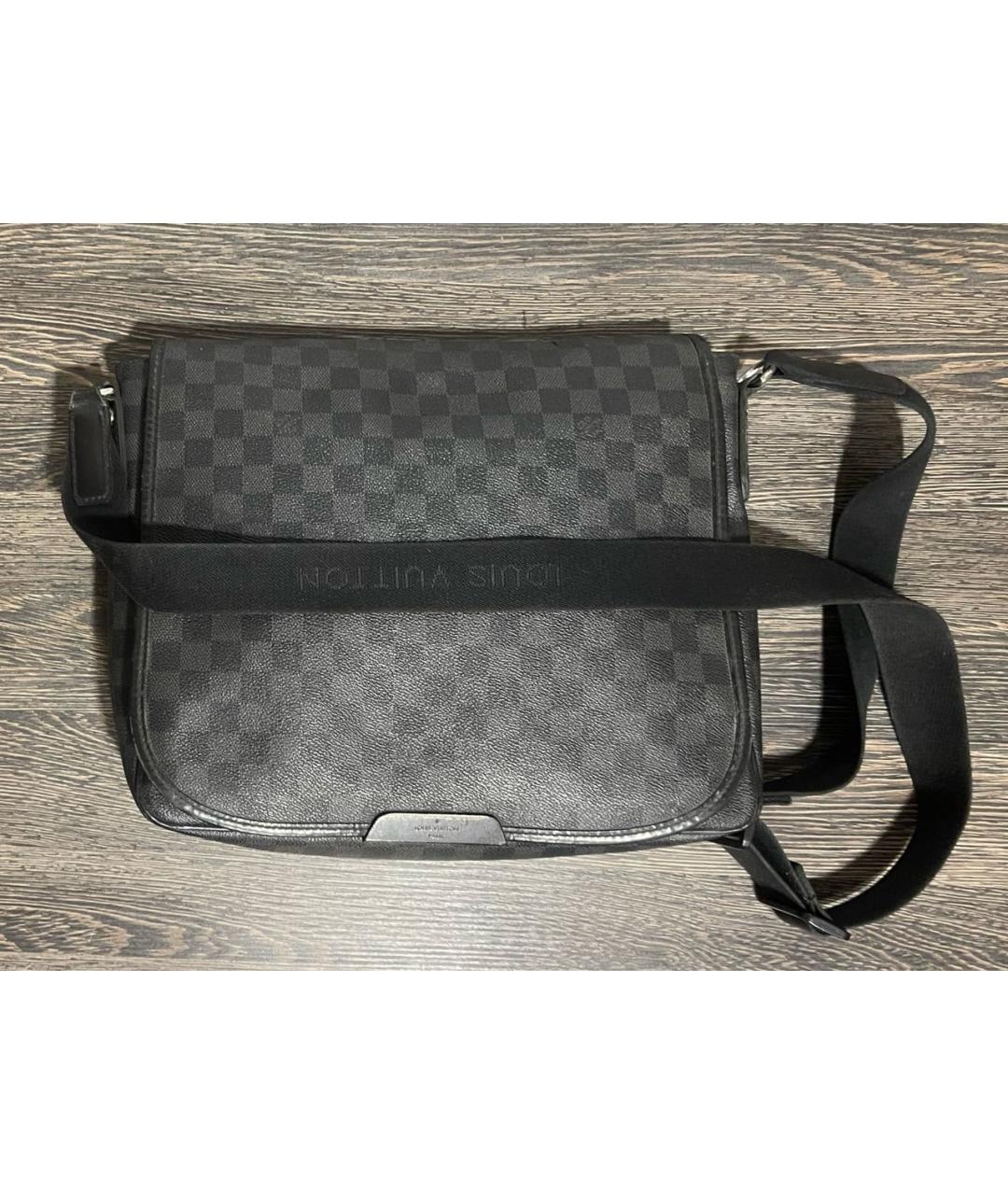 LOUIS VUITTON Антрацитовая кожаная сумка на плечо, фото 6