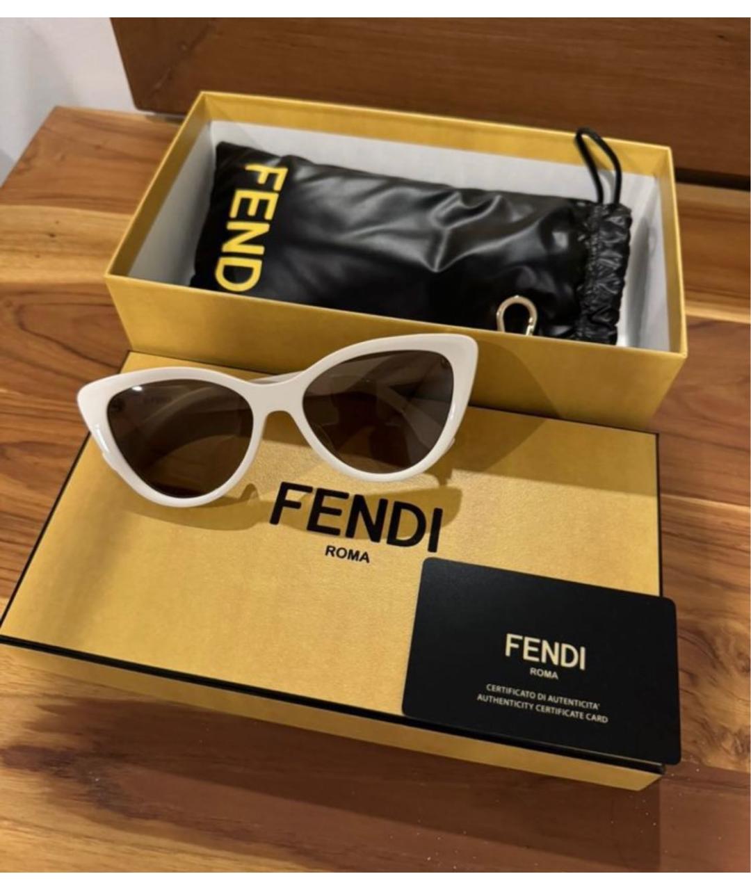 FENDI Белые пластиковые солнцезащитные очки, фото 3