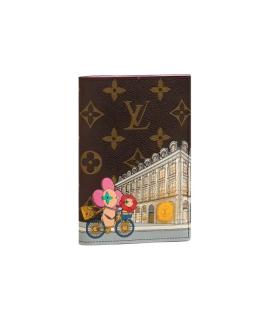 LOUIS VUITTON Обложка/футляр