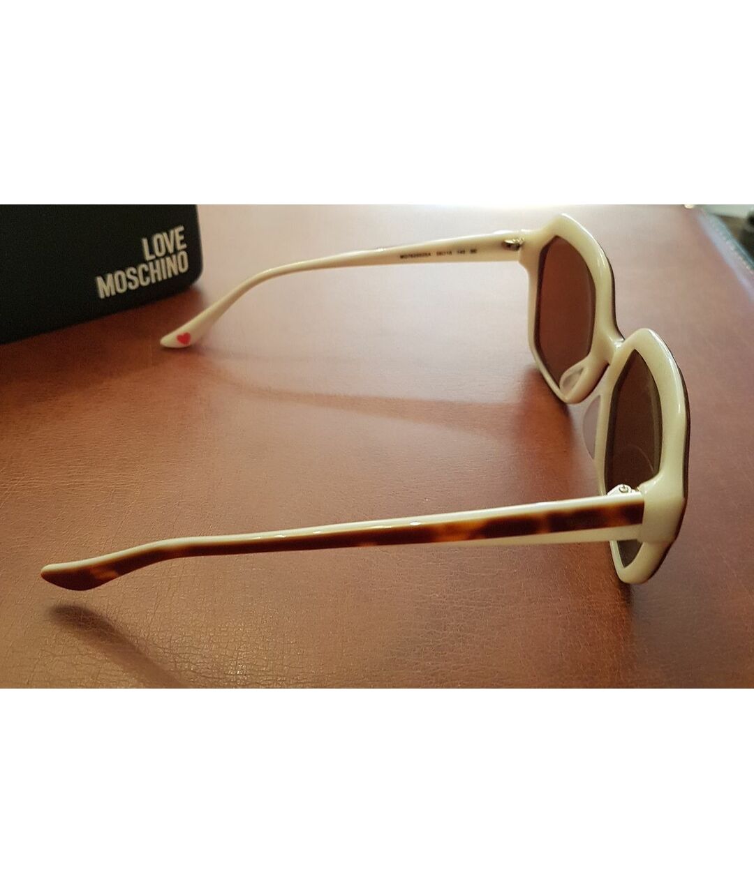 LOVE MOSCHINO Коричневые пластиковые солнцезащитные очки, фото 4