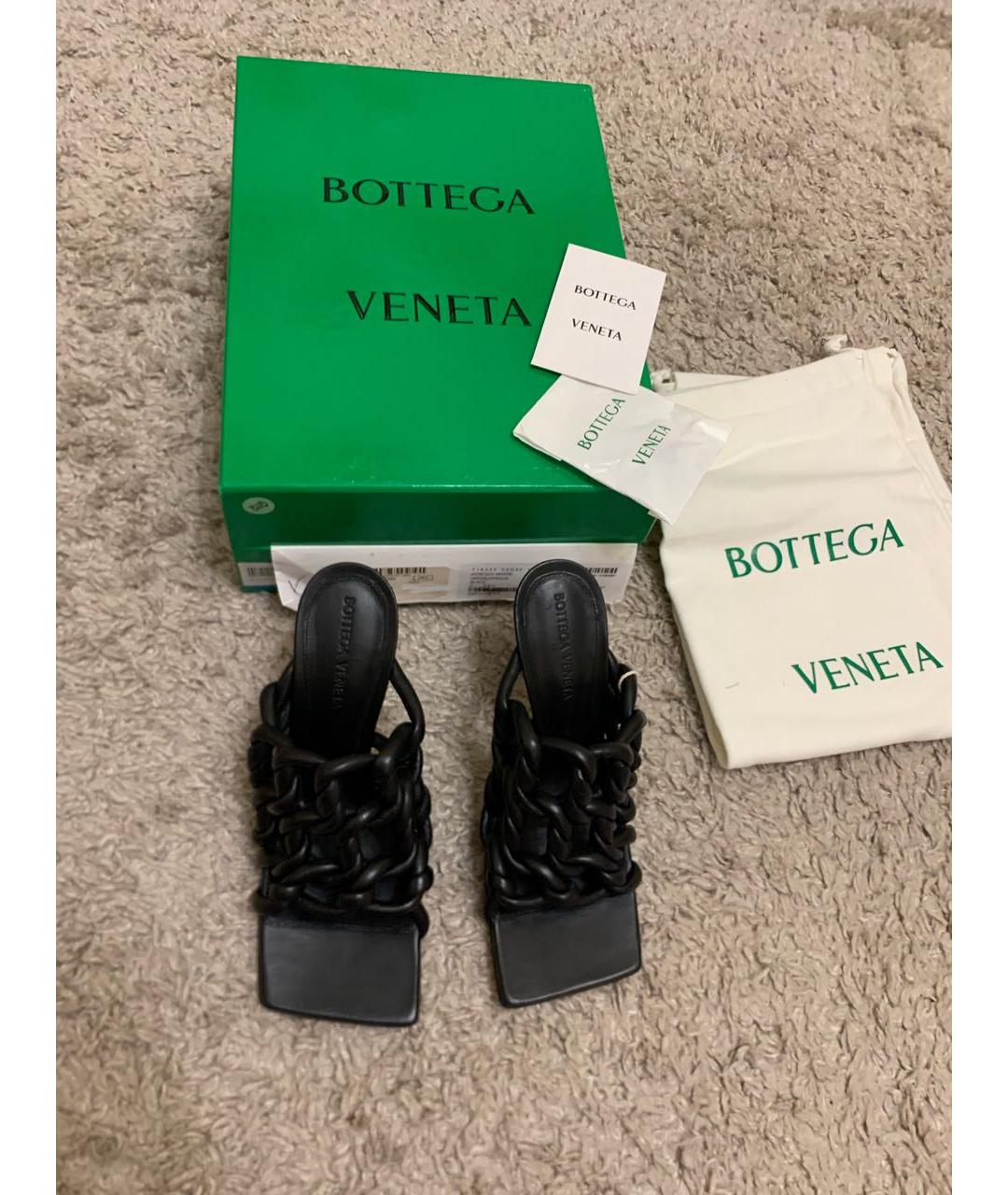 BOTTEGA VENETA Черные кожаные мюли, фото 4