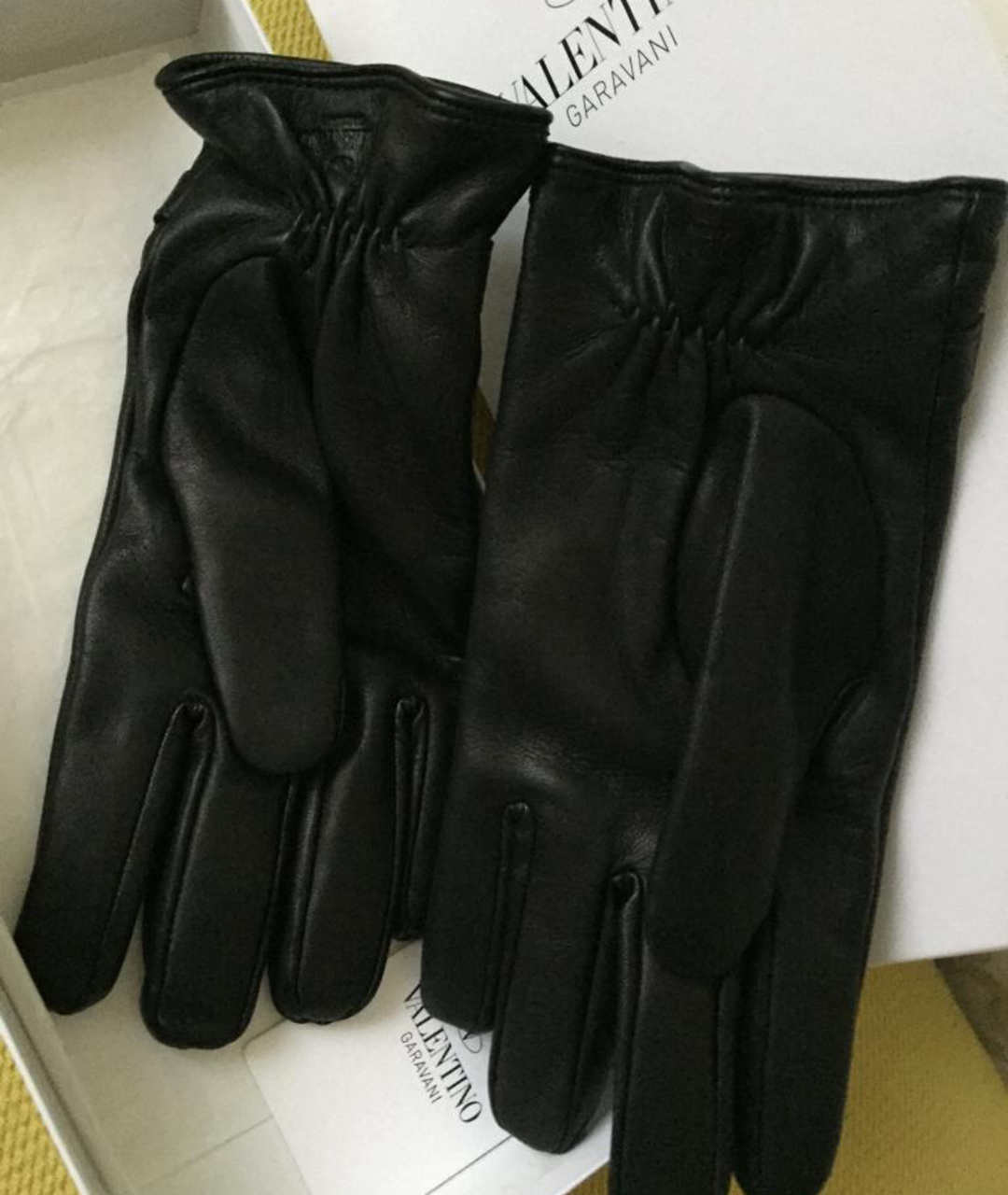 VALENTINO Черные кожаные перчатки, фото 2