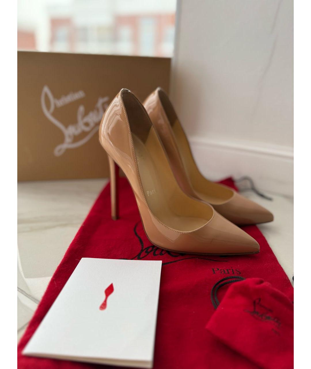 CHRISTIAN LOUBOUTIN Бежевые туфли из лакированной кожи, фото 5