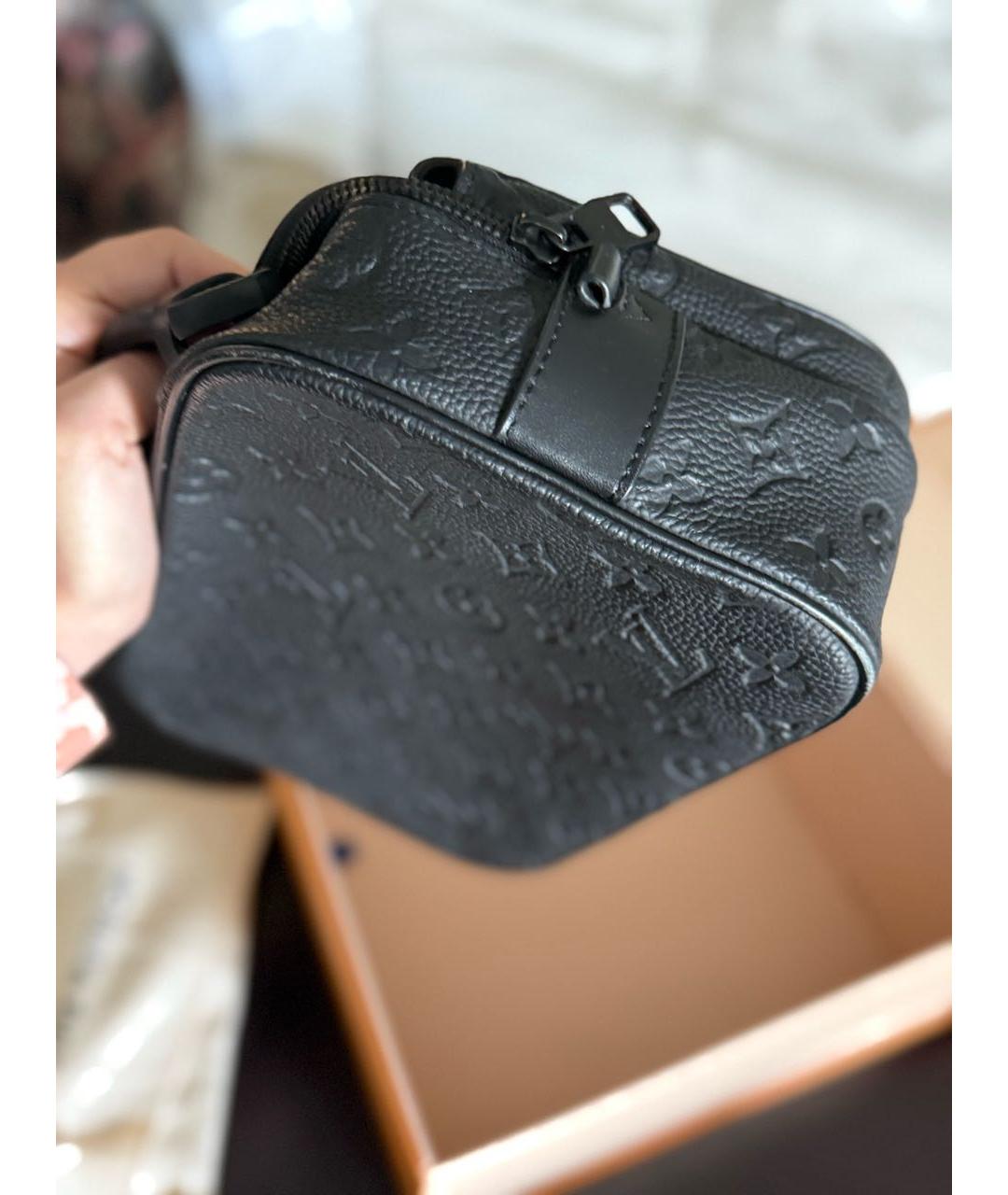 LOUIS VUITTON Черная кожаная барсетка, фото 7