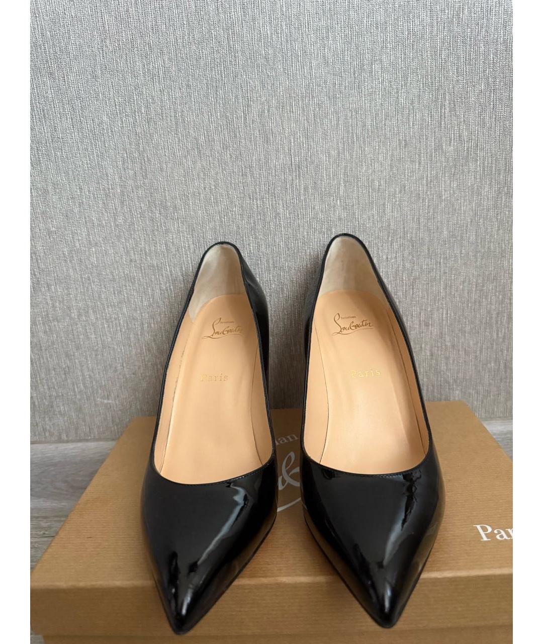 CHRISTIAN LOUBOUTIN Черные туфли из лакированной кожи, фото 2