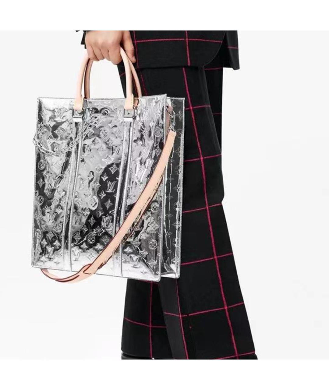 LOUIS VUITTON Серебряная сумка на плечо, фото 3