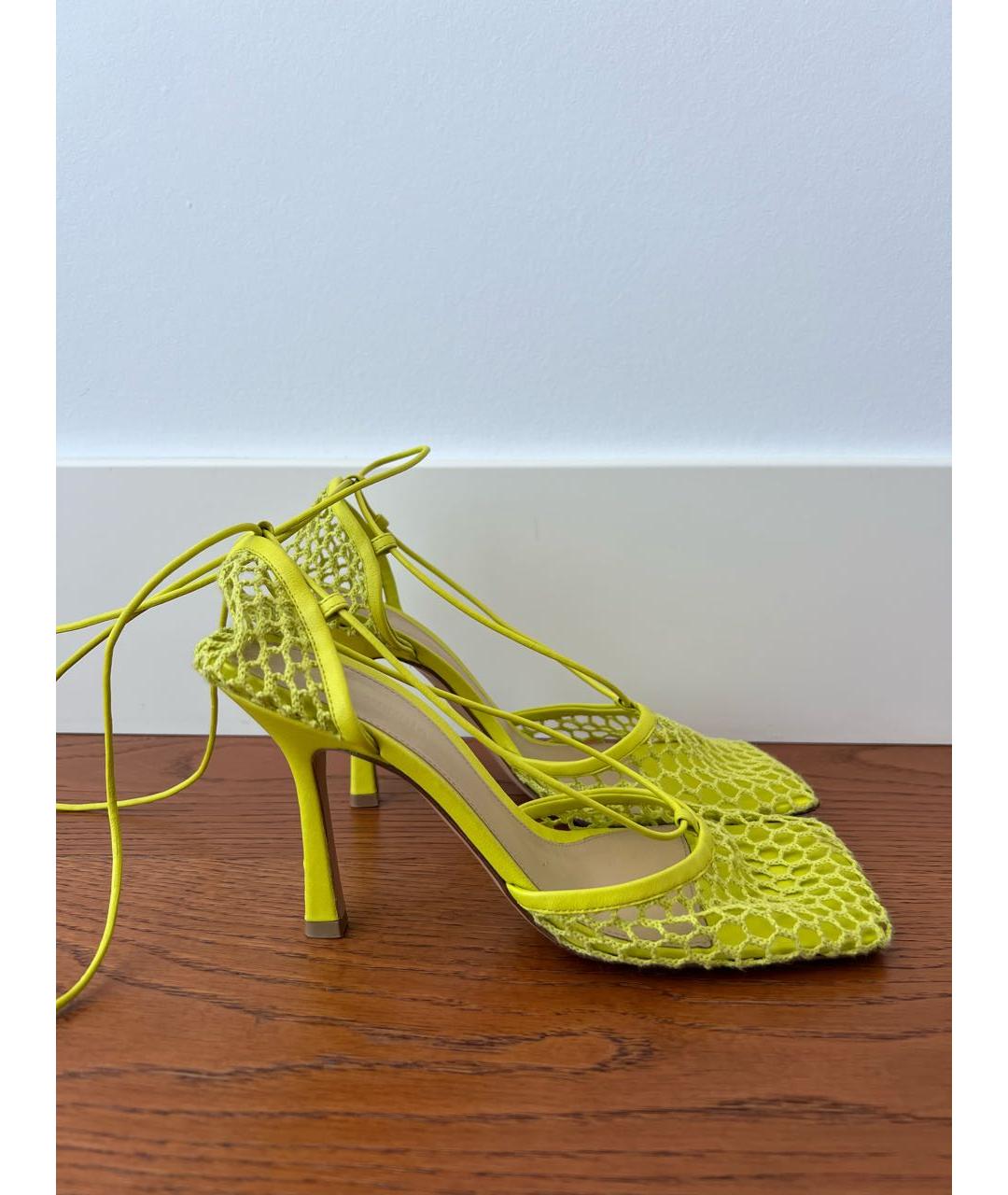 BOTTEGA VENETA Желтые кожаные босоножки, фото 8