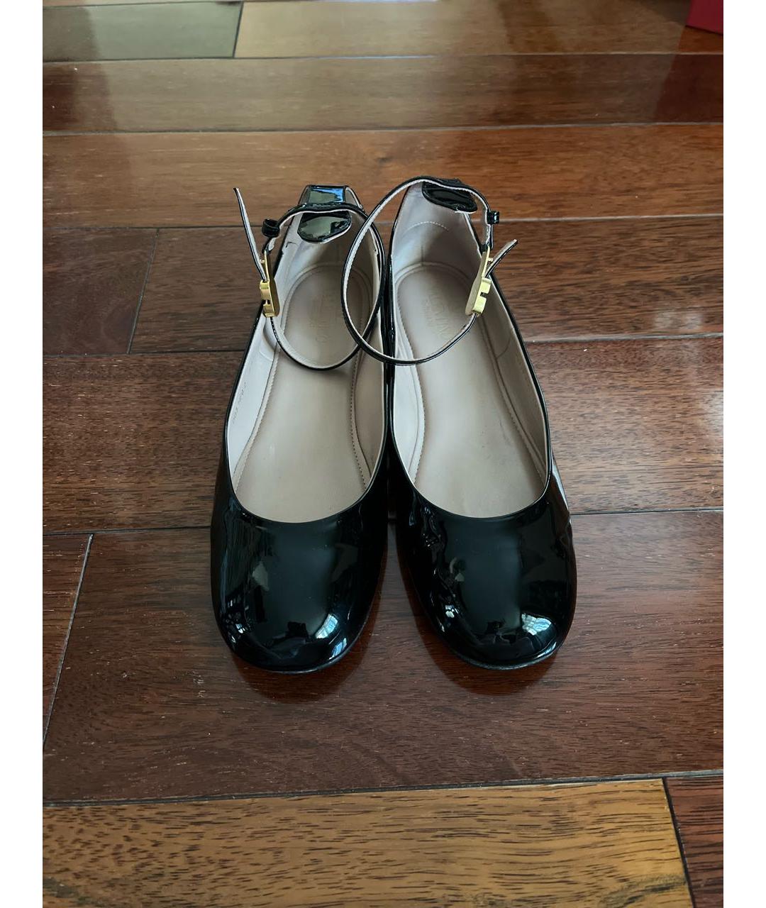 VALENTINO Черные балетки из лакированной кожи, фото 2