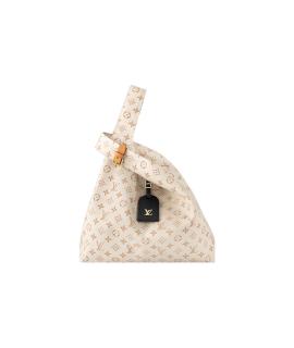 LOUIS VUITTON Сумка через плечо