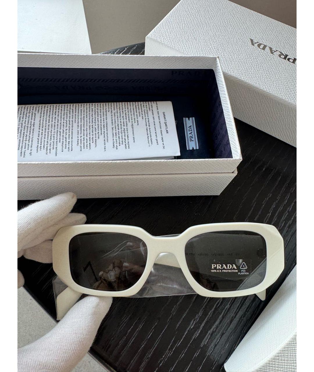 PRADA Белые пластиковые солнцезащитные очки, фото 3