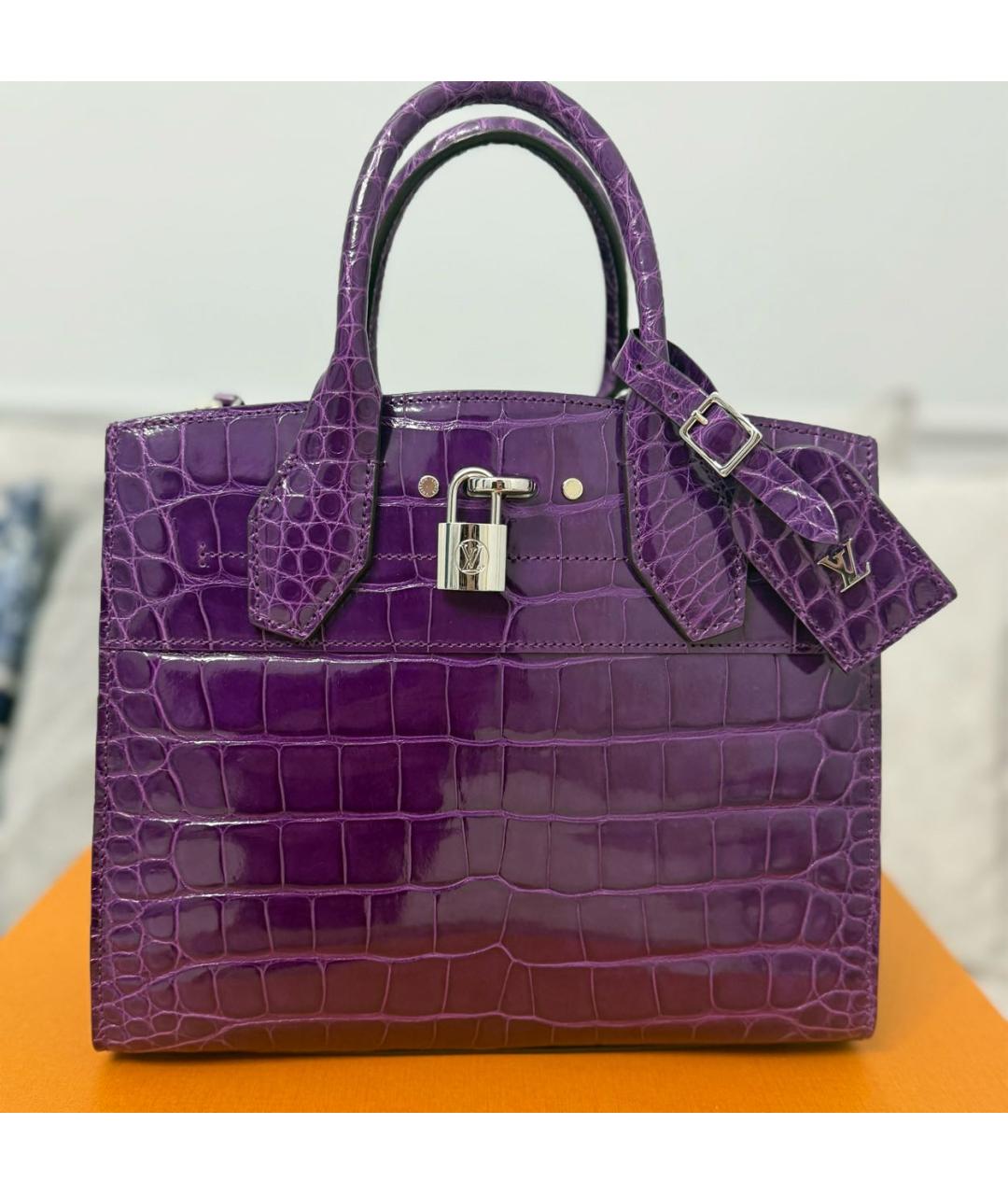 LOUIS VUITTON Фиолетовая сумка с короткими ручками из лакированной кожи, фото 7