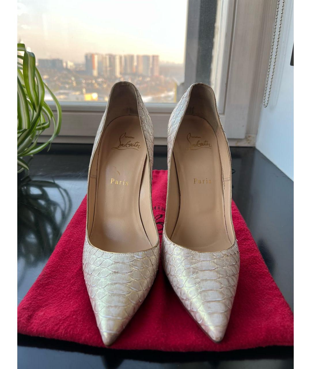 CHRISTIAN LOUBOUTIN Белые кожаные туфли, фото 2