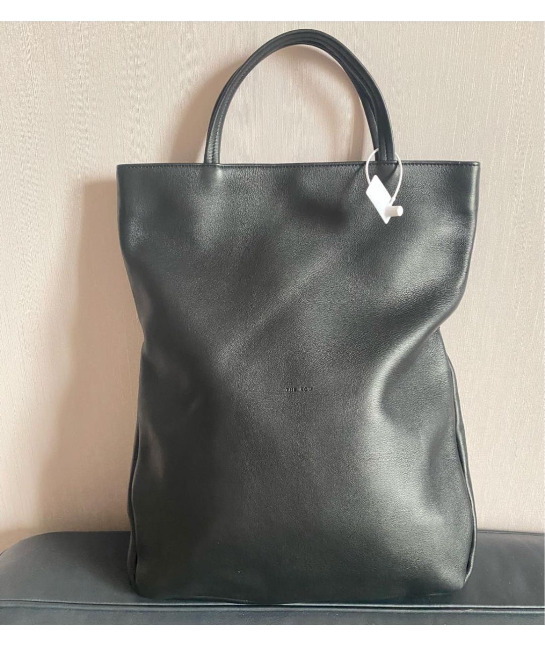 THE ROW Черная кожаная сумка тоут, фото 4