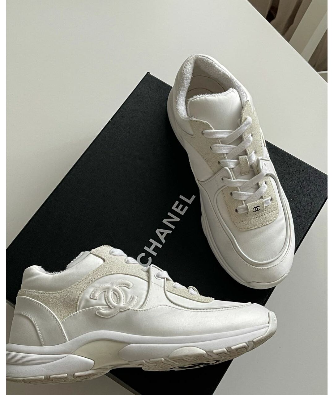 CHANEL PRE-OWNED Белые текстильные кроссовки, фото 3