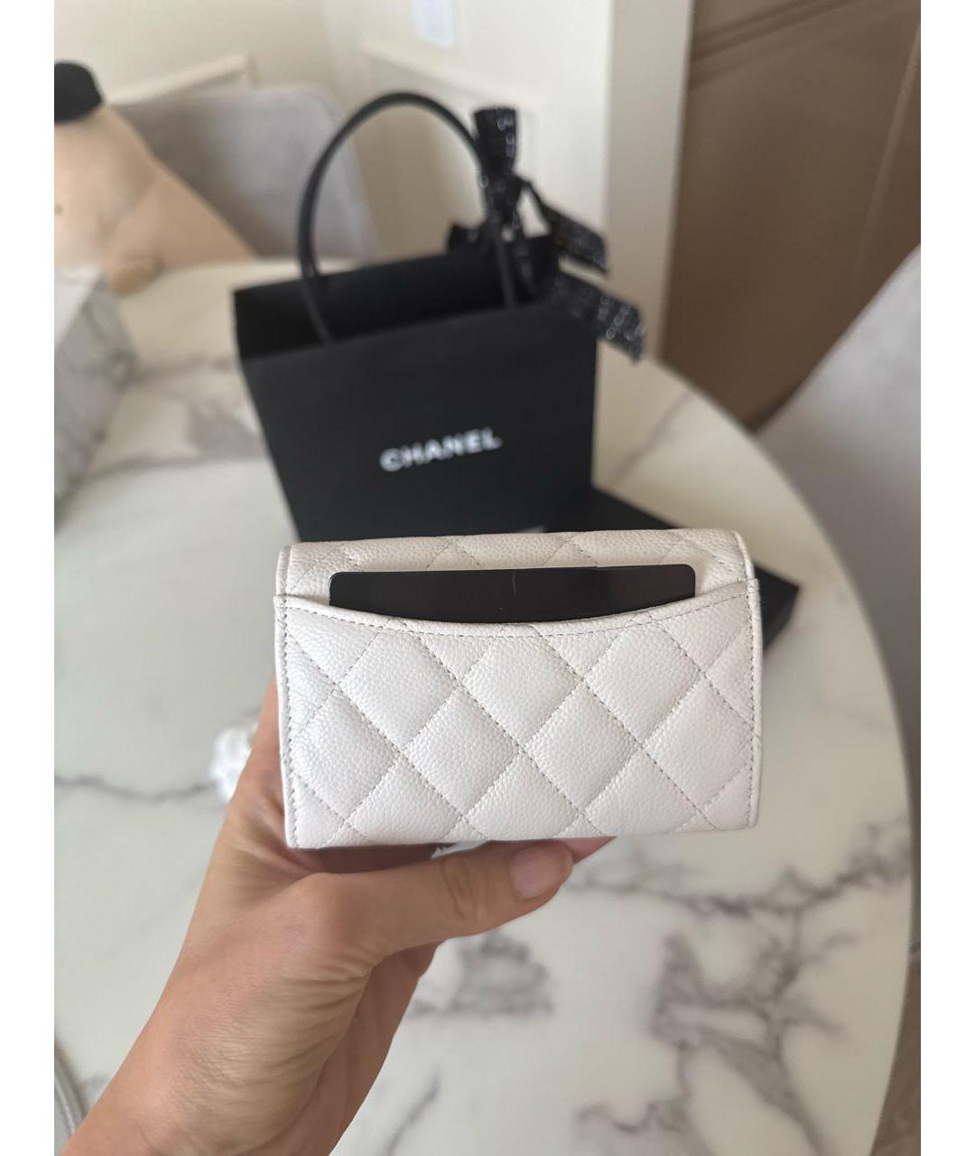 CHANEL Белый кожаный кошелек, фото 3