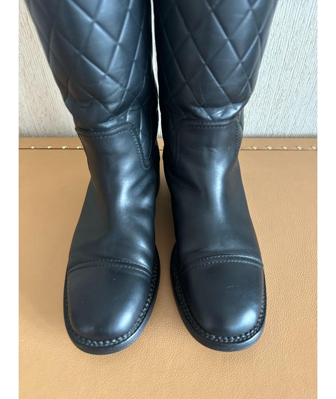 CHANEL Черные кожаные сапоги, фото 3