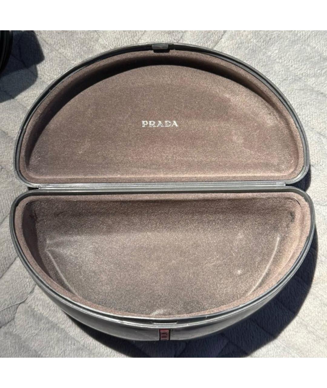 PRADA Черные пластиковые солнцезащитные очки, фото 4