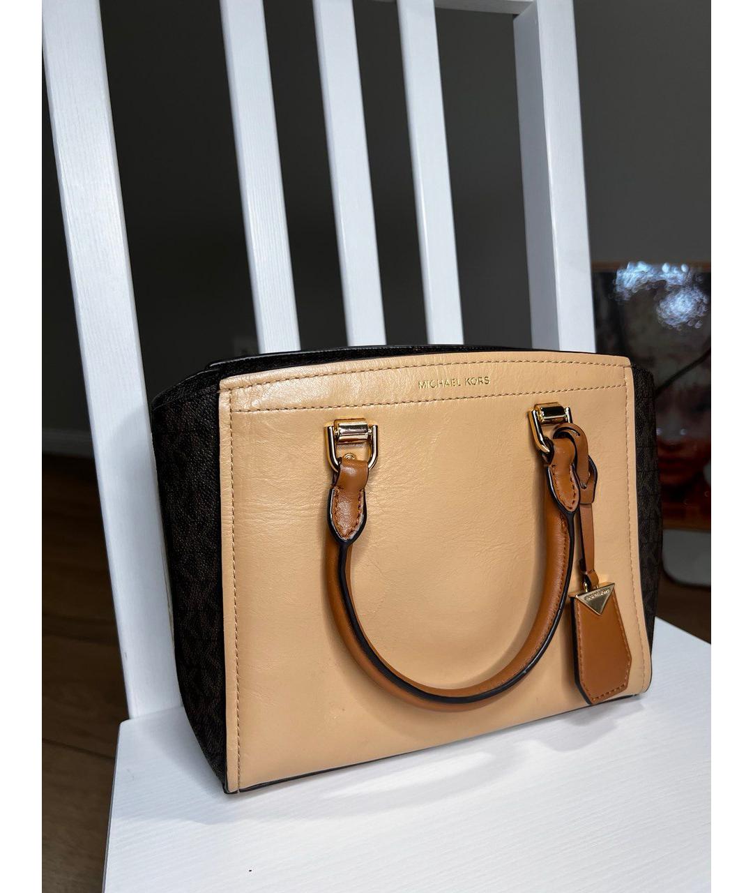 MICHAEL KORS Бежевая кожаная сумка с короткими ручками, фото 2