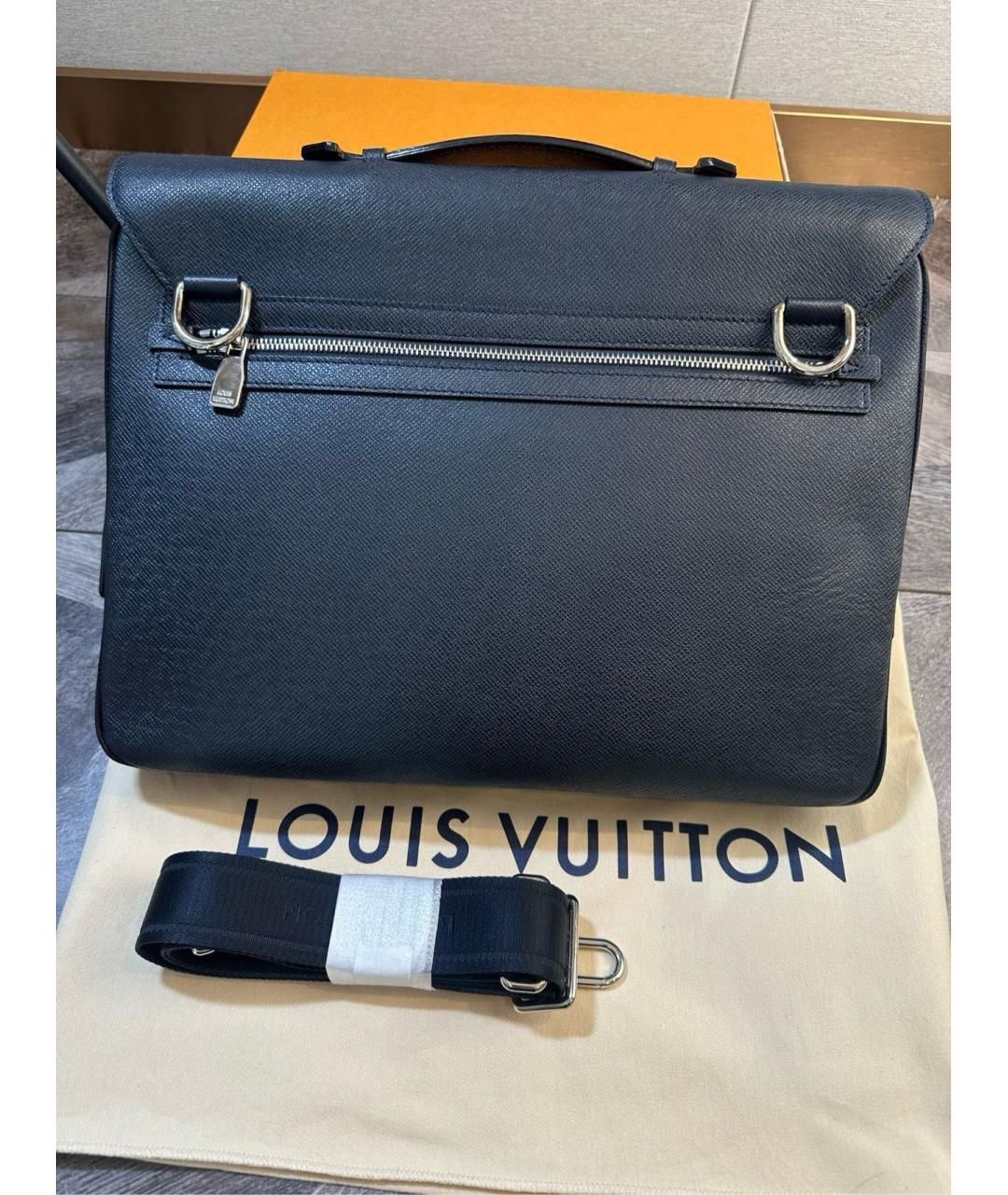 LOUIS VUITTON Черная кожаная сумка на плечо, фото 2