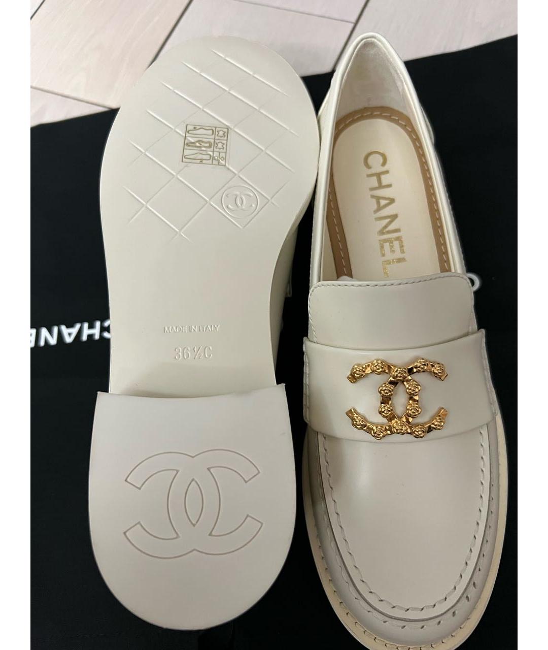 CHANEL Белые кожаные лоферы, фото 4