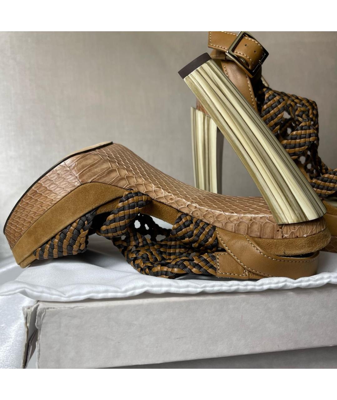 JIMMY CHOO Коричневые босоножки из экзотической кожи, фото 7