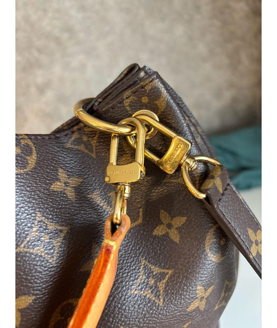 LOUIS VUITTON Коричневая сумка с короткими ручками из искусственной кожи, фото 8