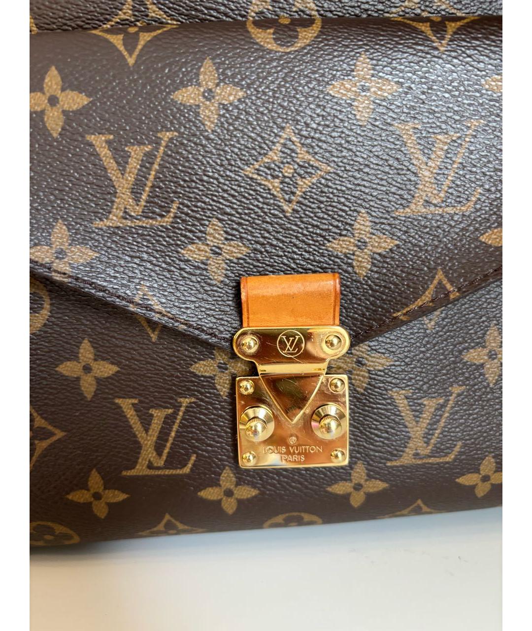 LOUIS VUITTON Коричневая сумка с короткими ручками из искусственной кожи, фото 6