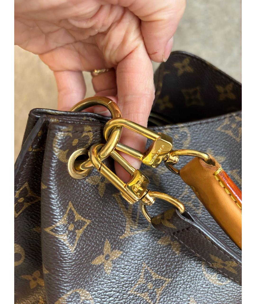 LOUIS VUITTON Коричневая сумка с короткими ручками из искусственной кожи, фото 7