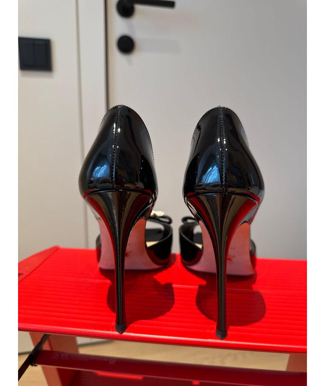 CHRISTIAN DIOR Черные босоножки из лакированной кожи, фото 4
