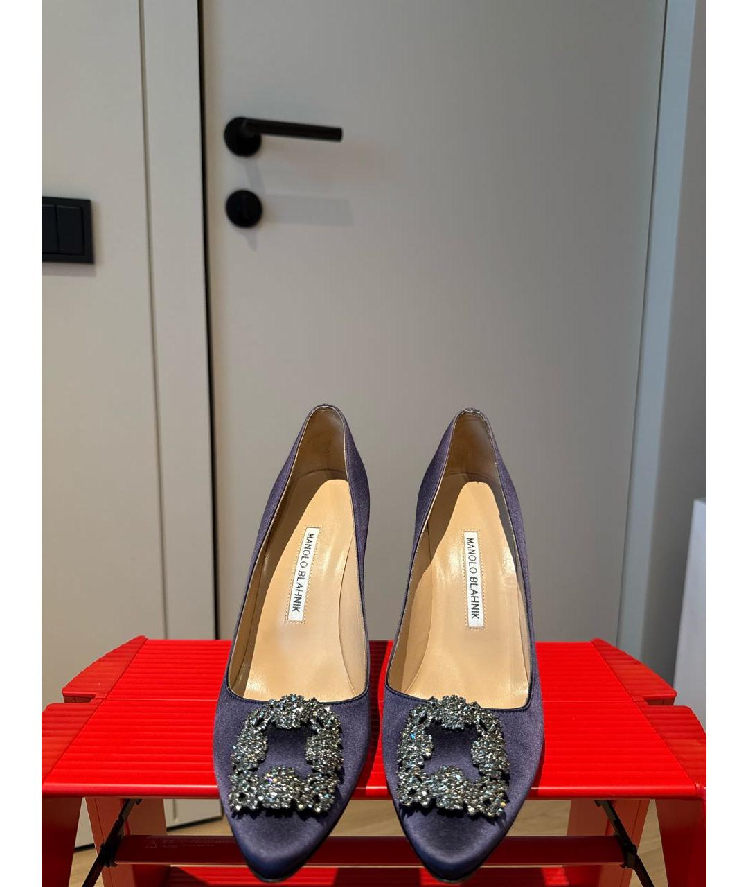 MANOLO BLAHNIK Темно-синие текстильные туфли, фото 2
