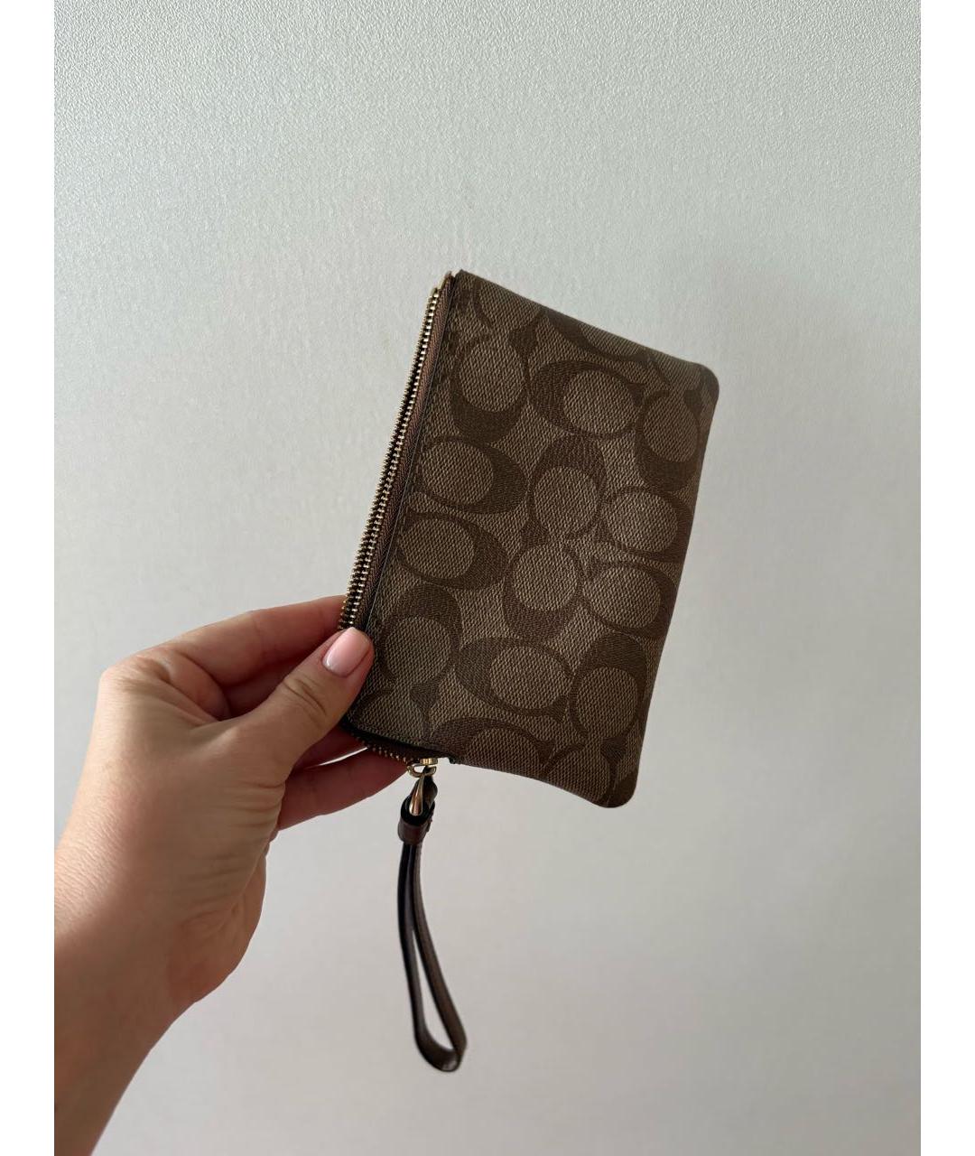 COACH Коричневая ключница, фото 2