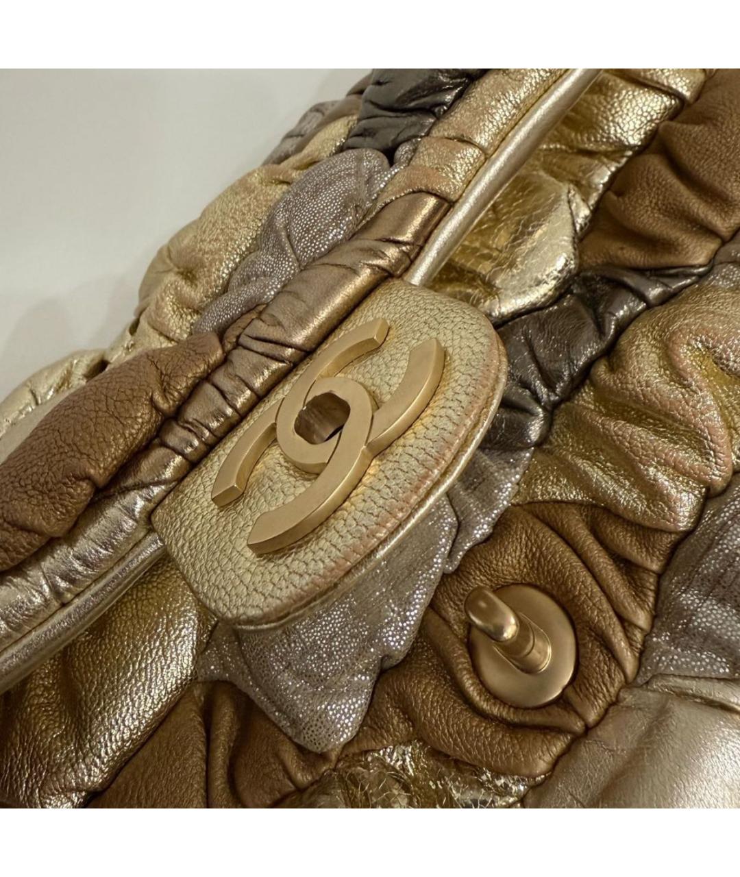 CHANEL Золотая кожаная сумка через плечо, фото 3