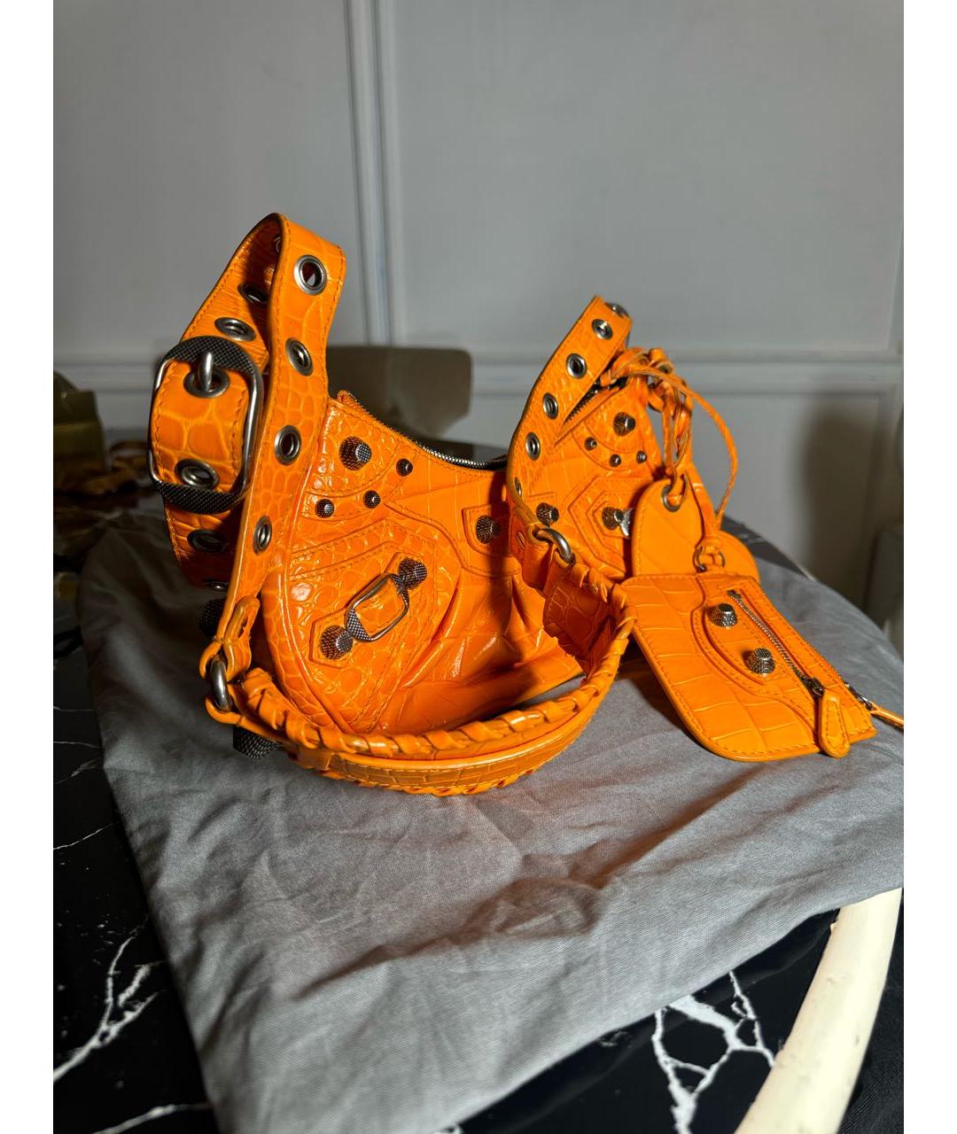 BALENCIAGA Оранжевая кожаная сумка через плечо, фото 2