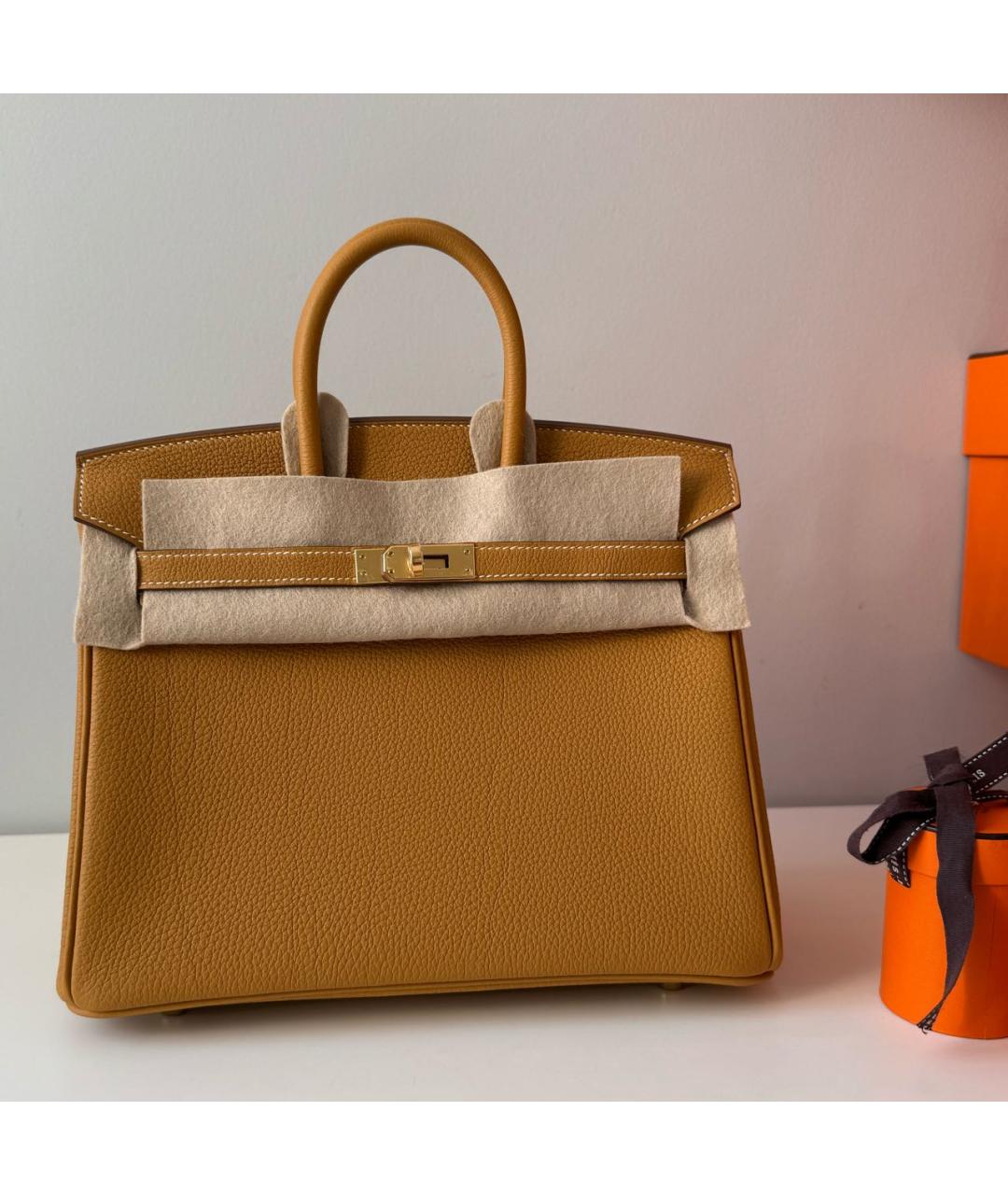 HERMES Бежевая кожаная сумка с короткими ручками, фото 3