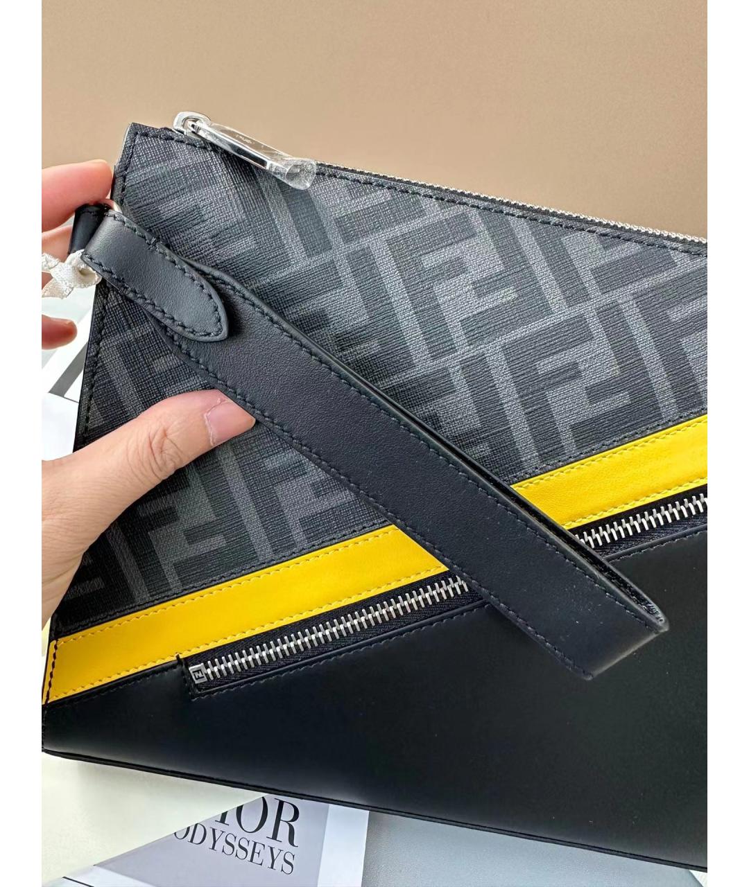 FENDI Черная кожаная косметичка, фото 3