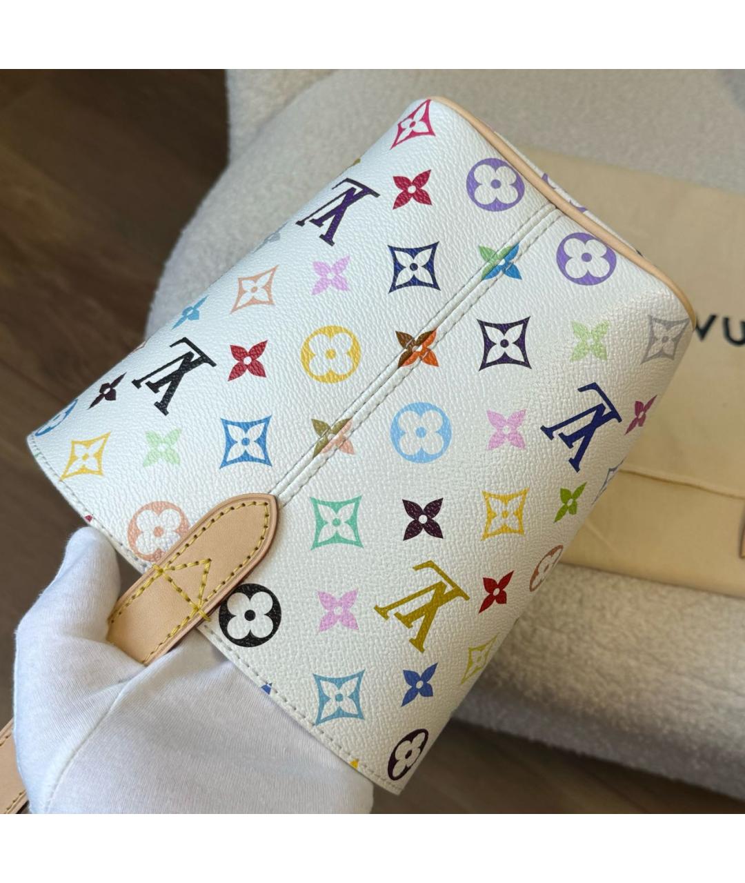 LOUIS VUITTON Кожаная сумка с короткими ручками, фото 5