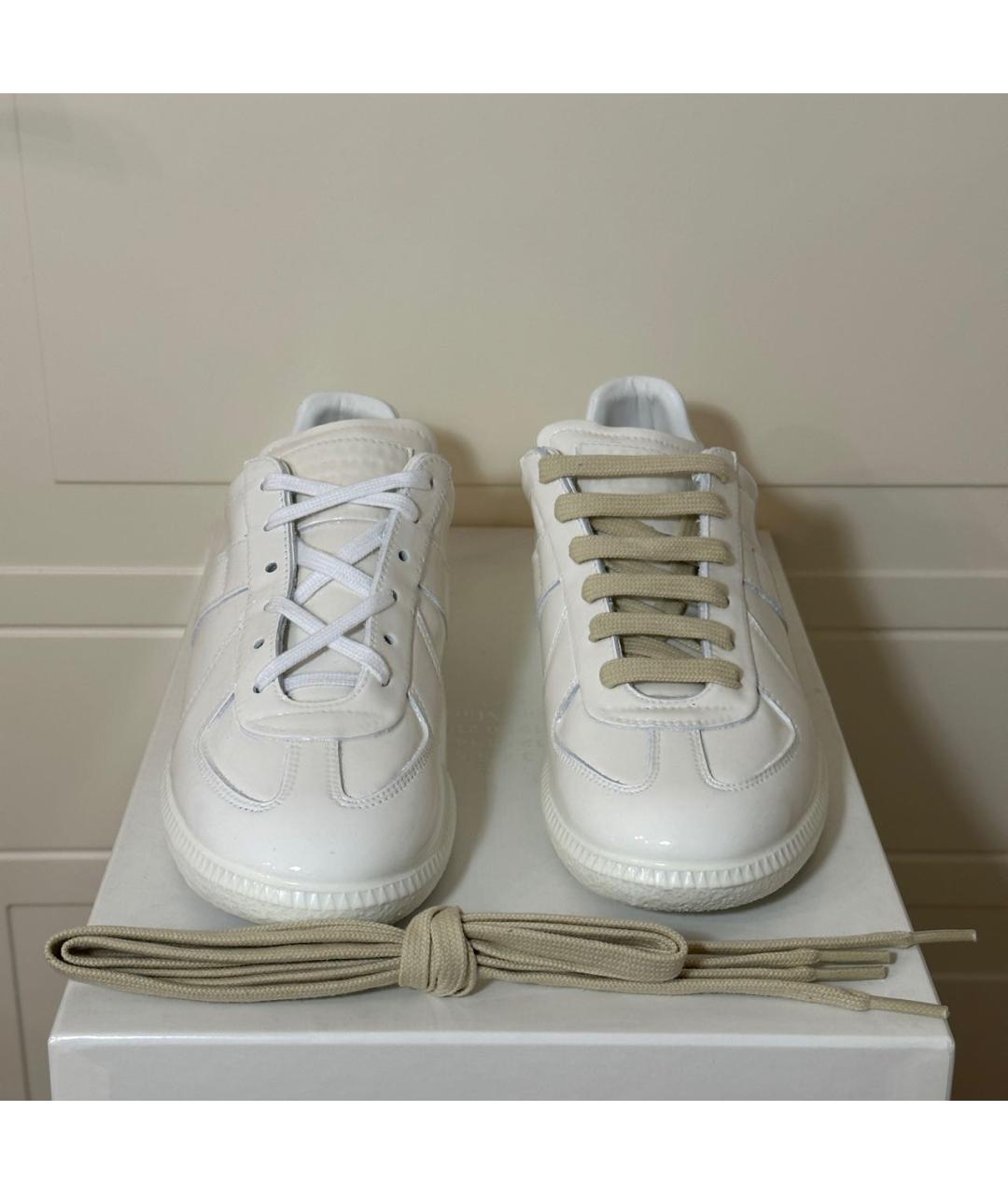 MAISON MARGIELA Белые кеды из лакированной кожи, фото 5