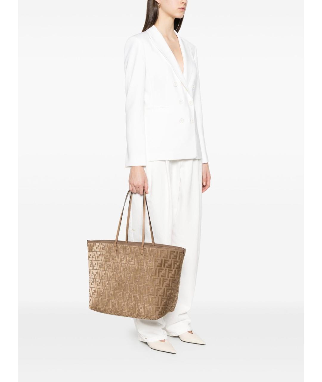 FENDI Бежевая тканевая сумка тоут, фото 5