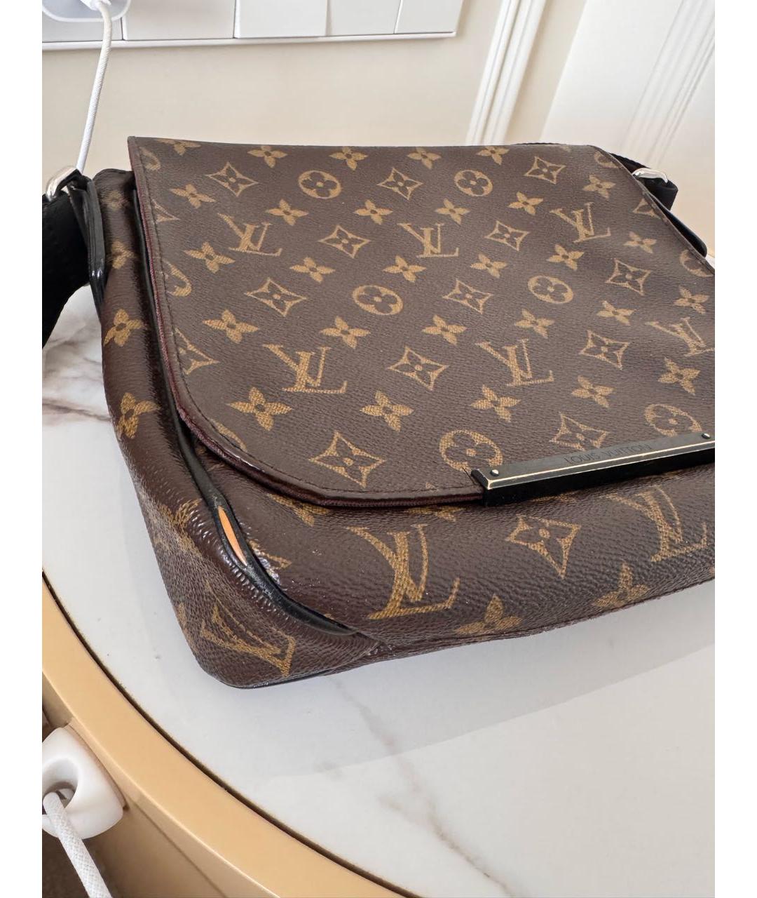 LOUIS VUITTON Коричневая кожаная поясная сумка, фото 4