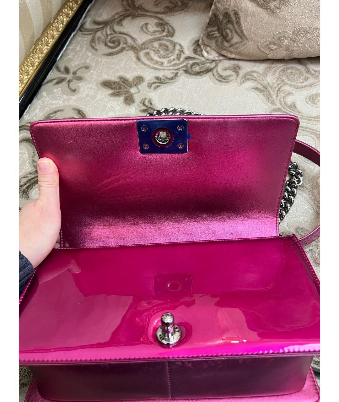 CHANEL Сумка через плечо из лакированной кожи, фото 4