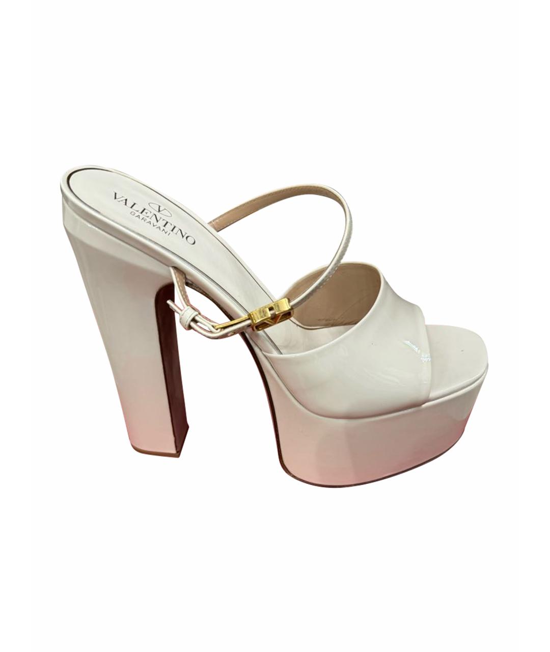 VALENTINO Бежевые босоножки из лакированной кожи, фото 1