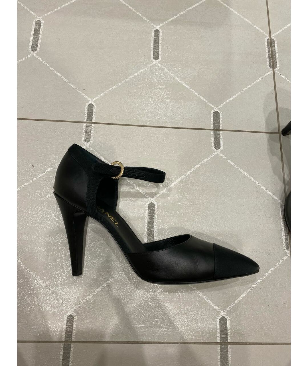 CHANEL PRE-OWNED Черные кожаные туфли, фото 5