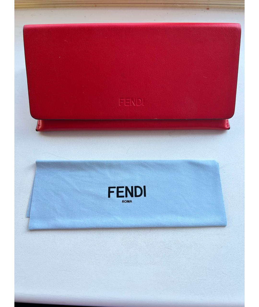 FENDI Белые пластиковые солнцезащитные очки, фото 4