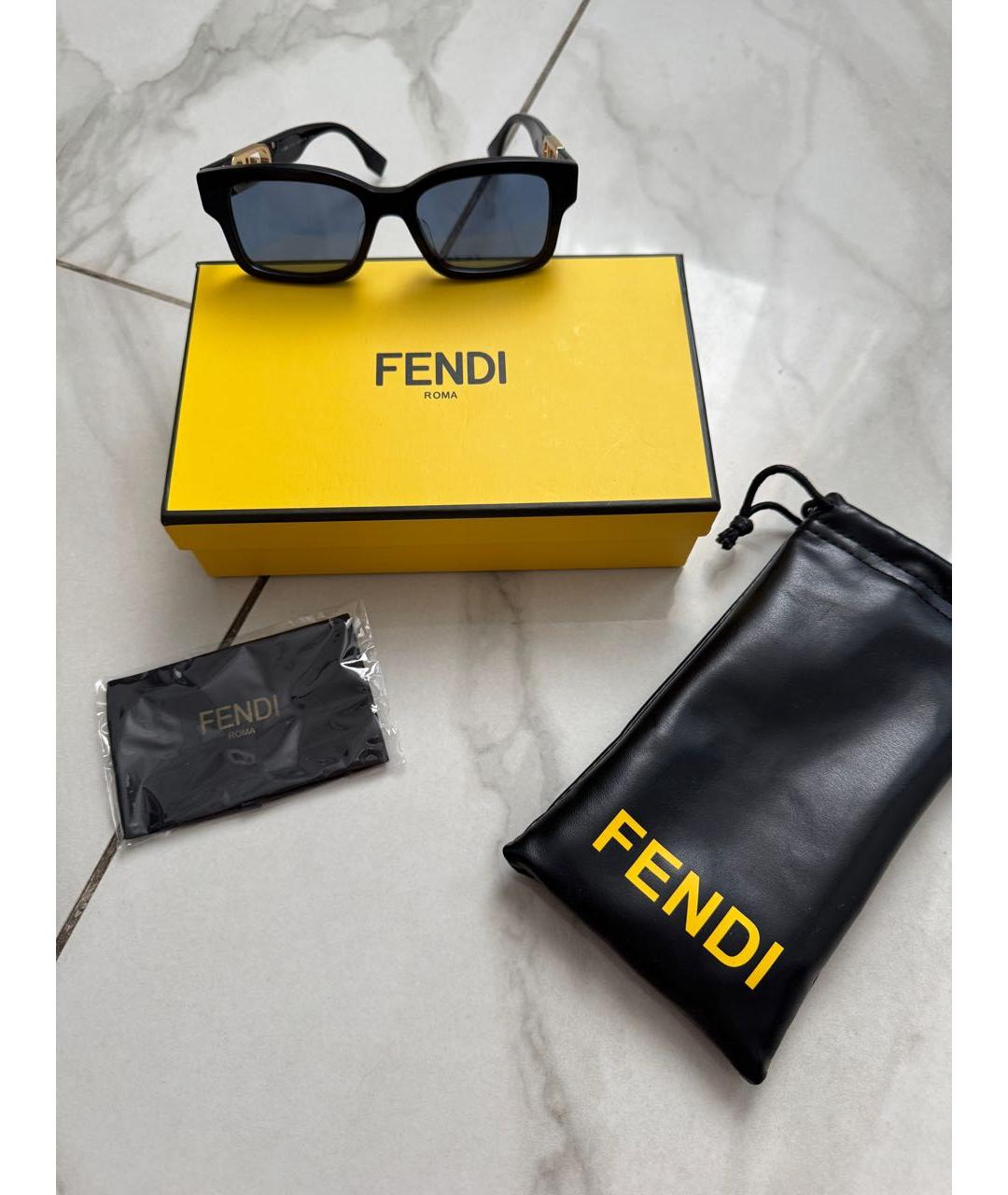 FENDI Черные пластиковые солнцезащитные очки, фото 4