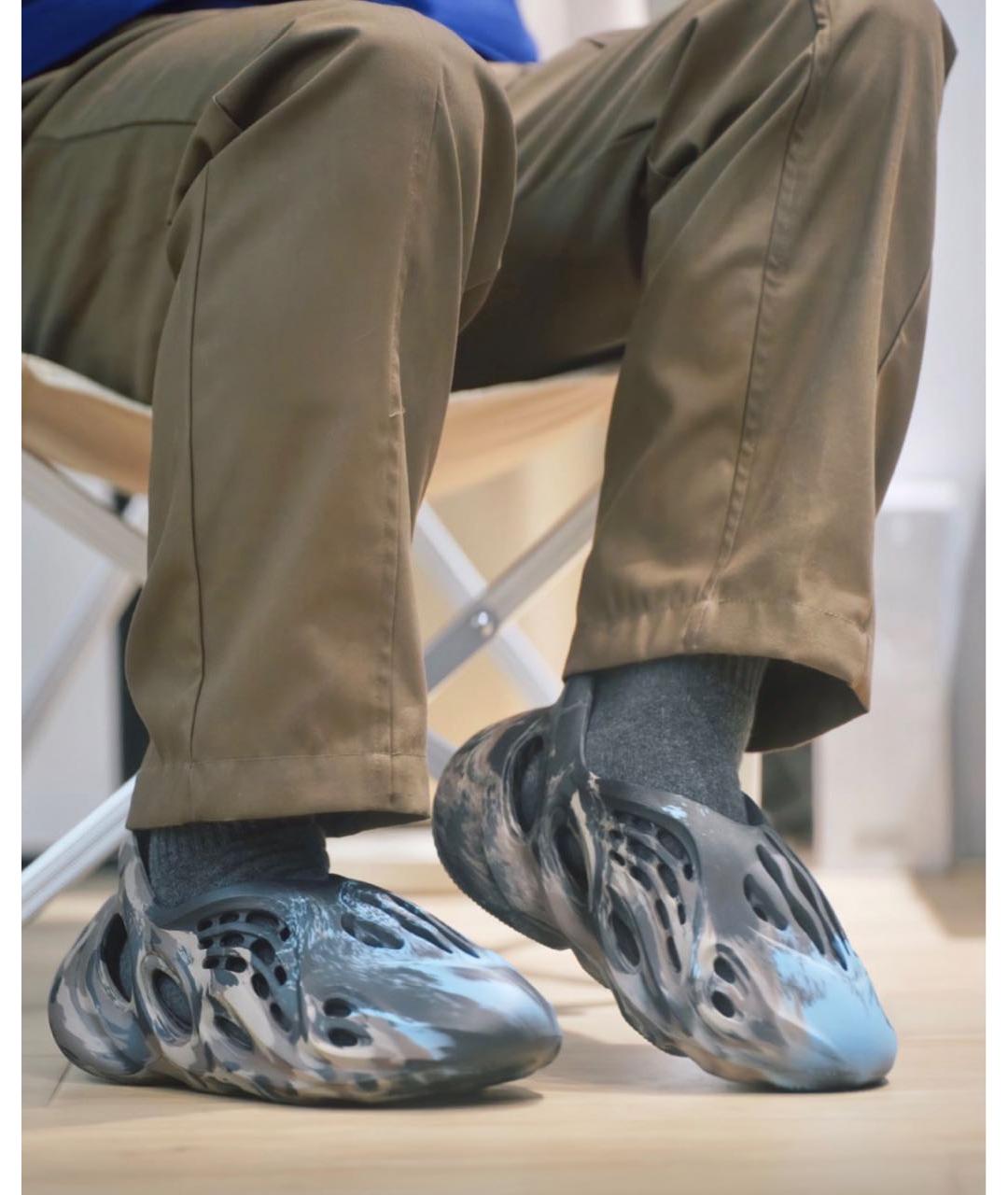 ADIDAS YEEZY Черные резиновые низкие кроссовки / кеды, фото 5