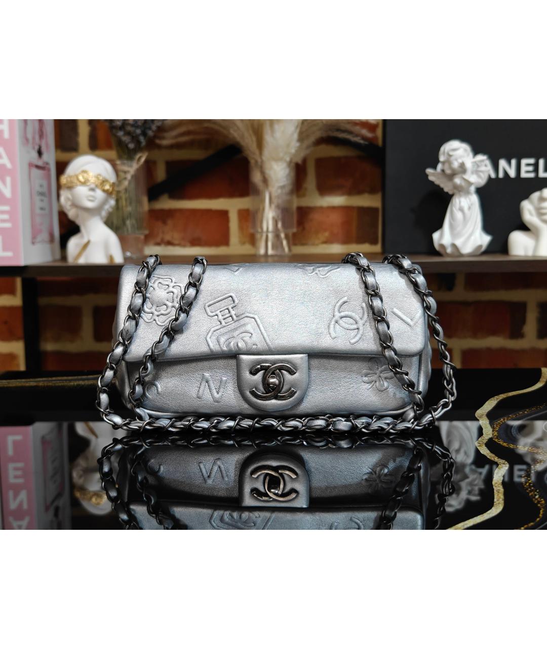 CHANEL Серебряная кожаная сумка с короткими ручками, фото 9