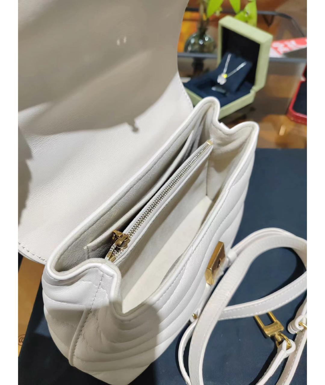 LOUIS VUITTON Белая кожаная сумка с короткими ручками, фото 7