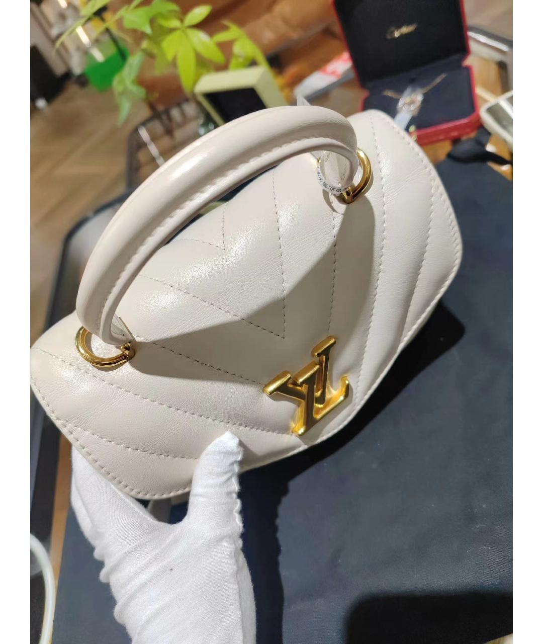 LOUIS VUITTON Белая кожаная сумка с короткими ручками, фото 6