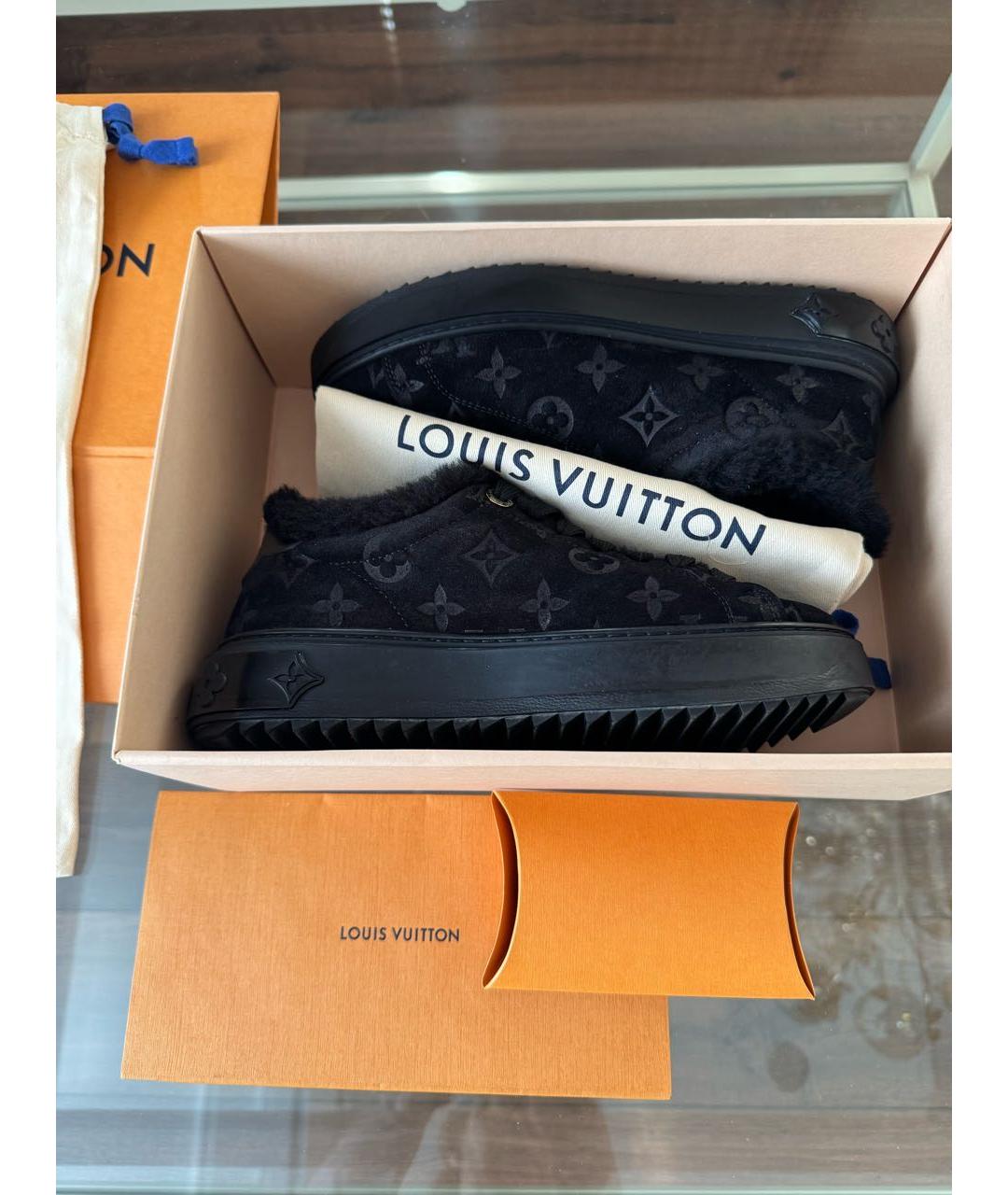 LOUIS VUITTON Черные замшевые кеды, фото 6